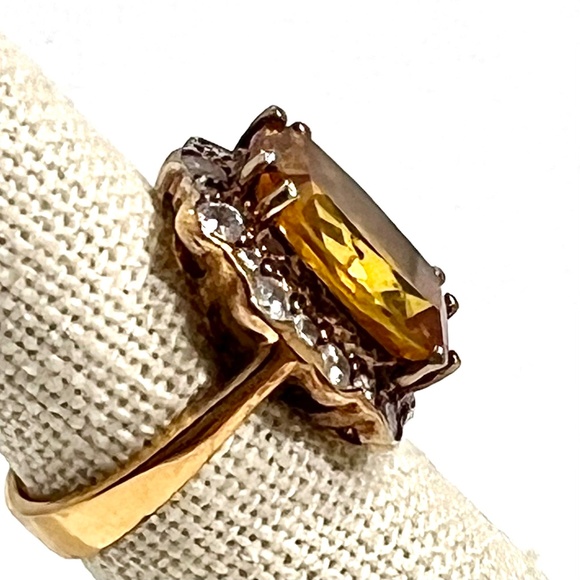 Citrine Colored CZ Ring in 925 Silver Size 5 - Picture 2 of 6
